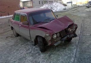 В Дагестане в столкновении двух легковушек пострадал водитель «Жигулей»